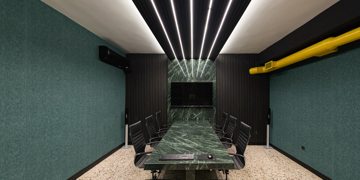 AI Office by POINTBLANC Photography